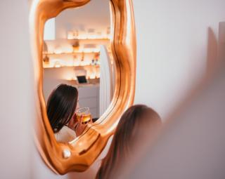 Salon de Manucure A PERLA RARA • Centre expert de la peau • Spécialiste en soins du visage sur-mesure • Facialiste Célia Vepori-Lucciardi 0