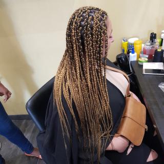 Salon de Manucure TRESSES&EXTENSIONS 0