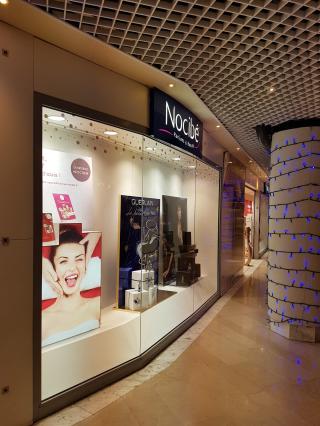 Salon de Manucure Parfumerie April Lille 0