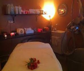 Salon de Manucure L'Institut Fleur de Satin 0