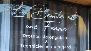 Salon de Manucure La beauté est une femme 0