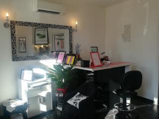 Salon de Manucure A fleur 2 peaux 0