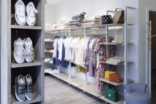 Salon de Manucure Douceur Étoilée Concept Store (prêt-à-porter, beauté, bien-être) 0