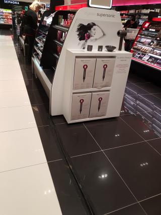 Salon de Manucure Benefit Cosmetics BrowBar Lounge 0