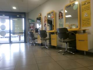 Salon de Manucure Coiff&Co - Coiffeur Pont Saint Martin 0