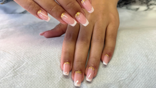 Salon de Manucure Secrets de Beauté by Mirella 0