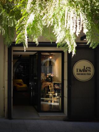 Salon de Manucure Les Divines by Poggi Parfumeur 0