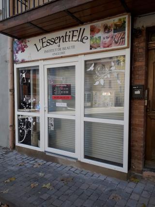 Salon de Manucure L'essentielle Institut De Beauté / Onglerie / Extension de cils 0