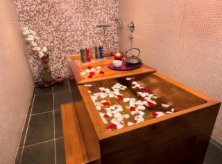 Salon de Manucure Spa Cinq Mondes Grand Hôtel-Dieu Lyon 0