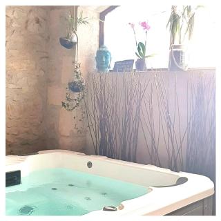 Salon de Manucure Esprit Cosy Spa Nimes 0