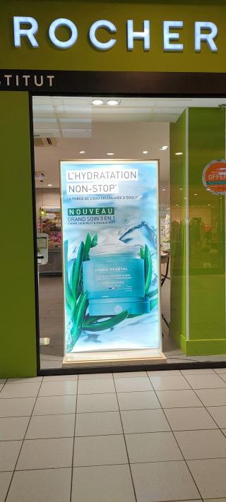 Salon de Manucure Yves Rocher 0