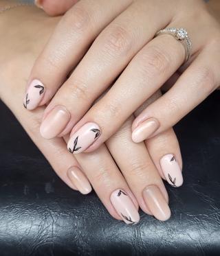 Salon de Manucure C NAILS ART & Beauty Prothésiste ongulaire, Onglerie, Spécilalisée nail art, Extensions de cils, VAUREAL 95 0