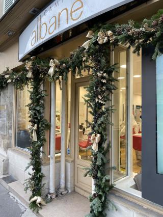 Salon de Manucure Camille Albane - Coiffeur Versailles 0