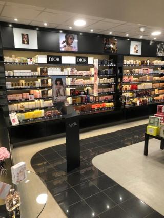 Salon de Manucure Parfumerie April Le Puy en Velay 0