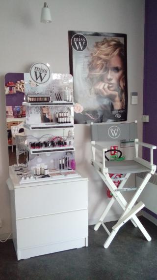 Salon de Manucure Douc'heure Naturelle Saint-Germain-du-Puy 0