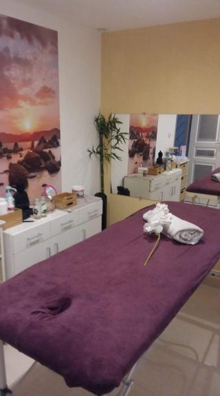 Salon de Manucure Institut 6ème Sens massage et beauté 0