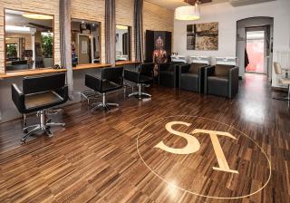 Salon de Manucure Styles Et Tendances SARL 0