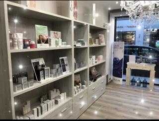 Salon de Manucure Brin de Beauté - Lumière pulsée - Cryolipolyse - Cellu M6 - Montluel 0