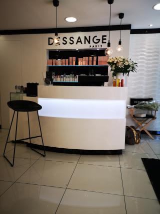 Salon de Manucure DESSANGE - Coiffeur Hyeres 0