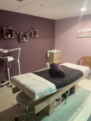 Salon de Manucure Ongl'henry 0