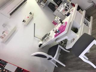 Salon de Manucure Au Miroir d'Isaline 0