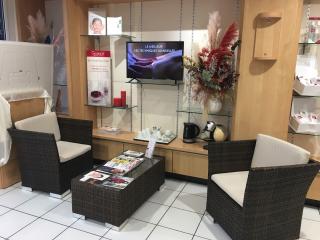 Salon de Manucure Arianna SARL 0