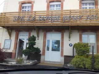 Salon de Manucure espace beauté le temps pour soi Institut de Beauté 0