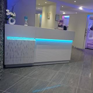 Salon de Manucure Bulles de perles 0