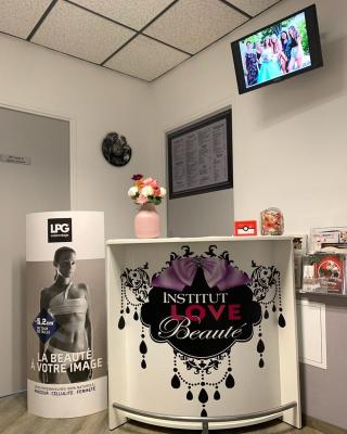 Salon de Manucure Institut Love Beauté - Institut de beauté & Centre de formation à Plobsheim / Strasbourg 0
