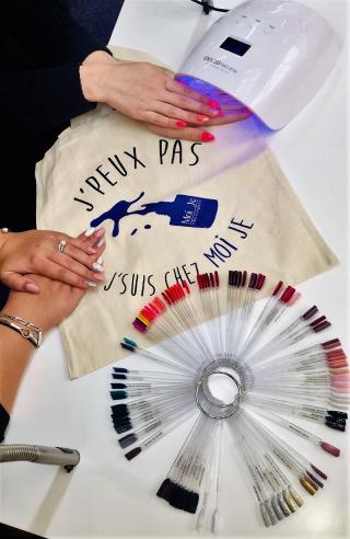 Salon de Manucure Moi Je - Bar à Ongles / Nail Bar Etrembières 1