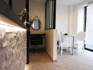 Salon de Manucure Le Melt Hair & Beauty 0