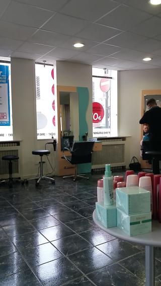 Salon de Manucure Tchip Coiffure Épernay 0