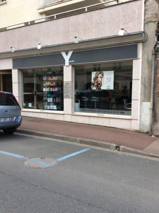 Salon de Manucure Mon Coiffeur Exclusif 0