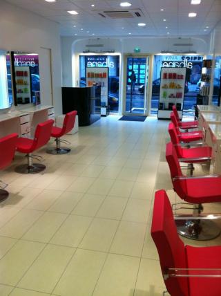 Salon de Manucure Camille Albane - Coiffeur Saint germain 0