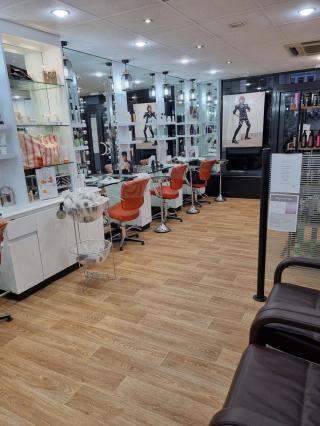 Salon de Manucure Camille Albane - Coiffeur Mont de Marsan 0