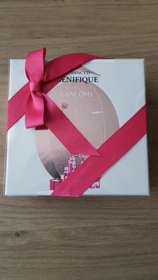 Salon de Manucure Parfumerie April La Riche 0