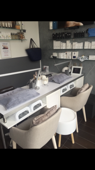 Salon de Manucure Eve et ses beautés 0