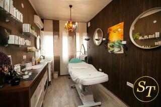 Salon de Manucure Styles Et Tendances SARL 0