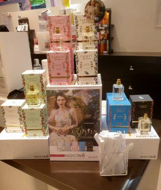Salon de Manucure Parfumerie April Tours 0