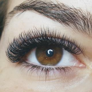 Salon de Manucure Cils & Cie 0