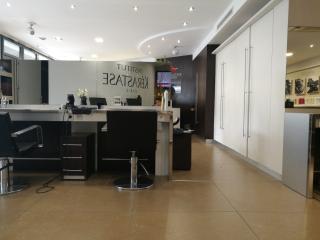 Salon de Manucure Salon Jean Marie Gavet Haute Coiffure Française Charbonnières-les-Bains 0