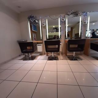 Salon de Manucure Jean Louis David - Coiffeur Firminy 0