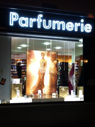 Salon de Manucure Parfumerie Marie-Pierre 0