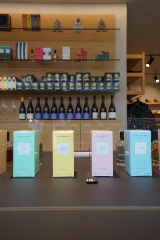 Salon de Manucure LA MAISON LLAURO Concept Store 0