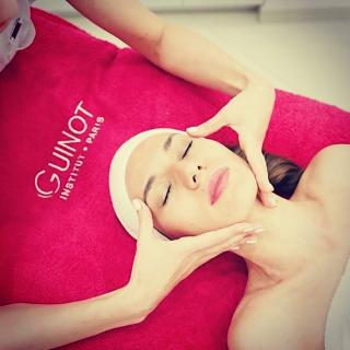 Salon de Manucure Institut Guinot 0