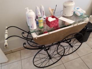 Salon de Manucure L'essenti'elle 0