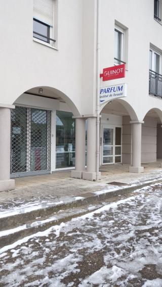 Salon de Manucure Parfum Centre de Soins Stéphanie 2