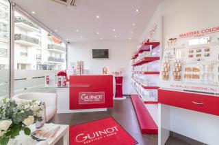 Salon de Manucure Institut Guinot 2