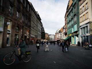 Salon de Manucure Yves Rocher 2