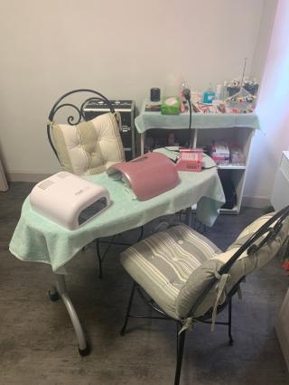 Salon de Manucure OC Coiffure 0